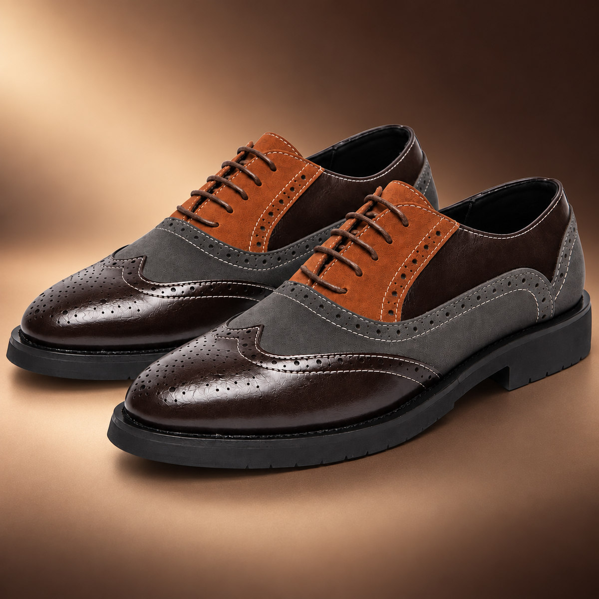 Chaussures Oxford homme à lacets Style Brogue Trocadéro Marron, Gris et Cognac sur fond coloré