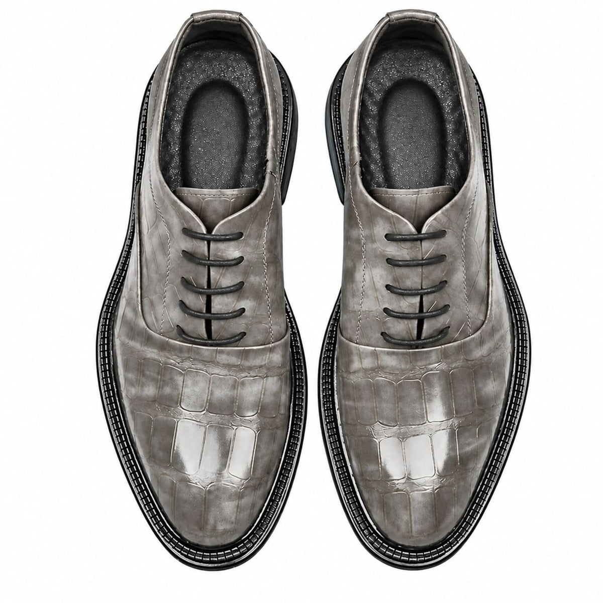 Vue de dessus d'une paire de chaussures Oxford homme Opéra Gris à lacets, effet crocodile embossé, semelle noire – MARCO VILLAS PARIS
